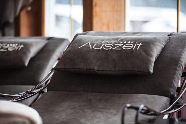 Gemütliche Liegen im Hotel Auszeit